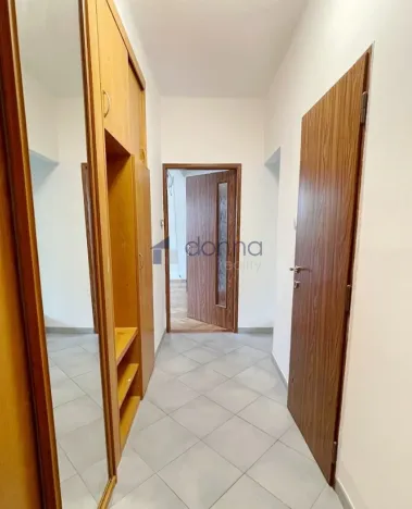 Pronájem bytu 2+1, Praha, Na hroudě, 55 m2
