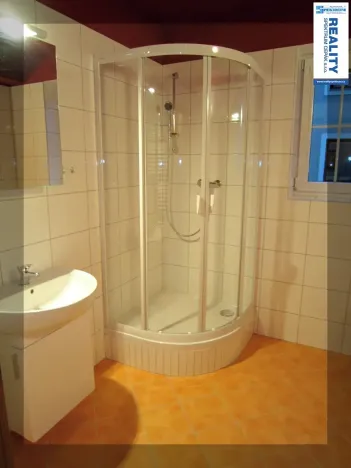 Pronájem bytu 1+kk, České Budějovice, J. Š. Baara, 34 m2