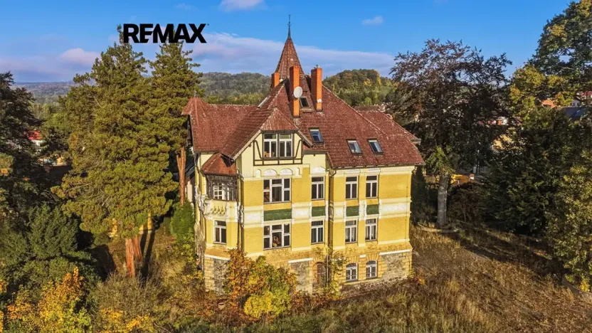 Prodej vily, Nový Bor, Lidická, 677 m2
