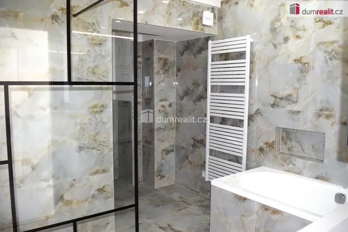 Pronájem komerční nemovitosti, Sukorady, 139 m2