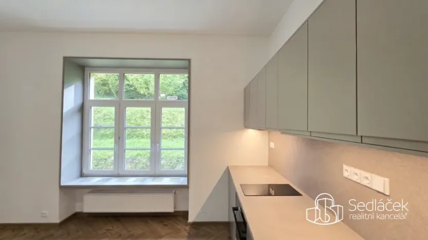 Pronájem bytu 1+1, Karlovy Vary, Krále Jiřího, 61 m2