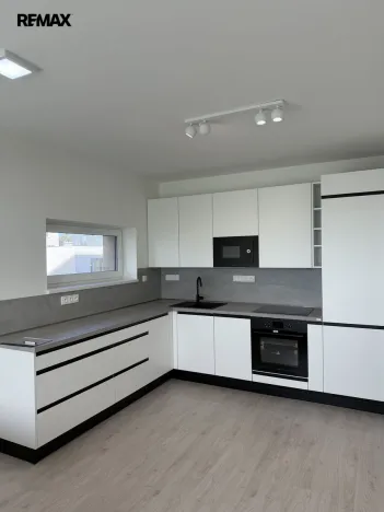 Pronájem bytu 3+kk, Třebíč - Horka-Domky, Družstevní, 72 m2