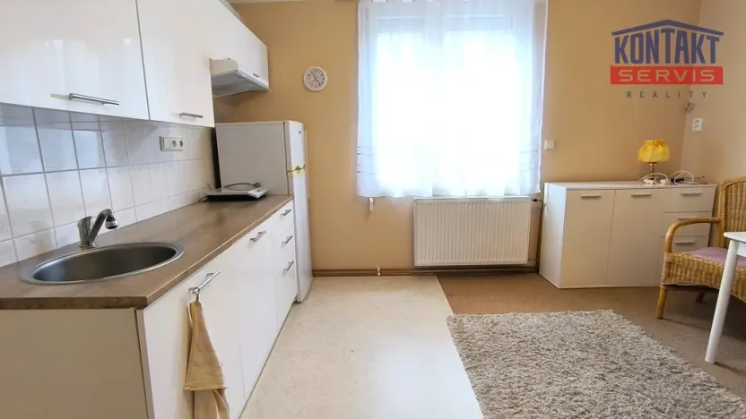 Pronájem rodinného domu, Lišov, Benátky, 32 m2