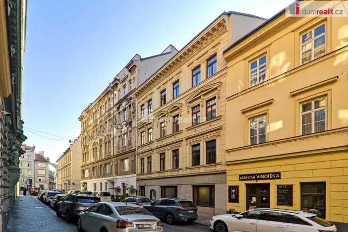 Pronájem kanceláře, Praha - Nové Město, V jirchářích, 70 m2