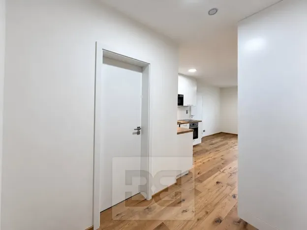 Pronájem bytu 2+kk, Praha - Smíchov, Strakonická, 44 m2