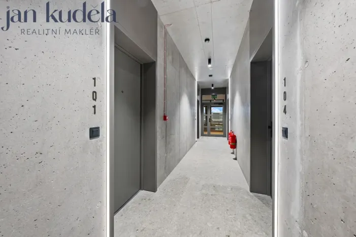 Pronájem bytu 1+kk, Brno, Bratislavská, 36 m2
