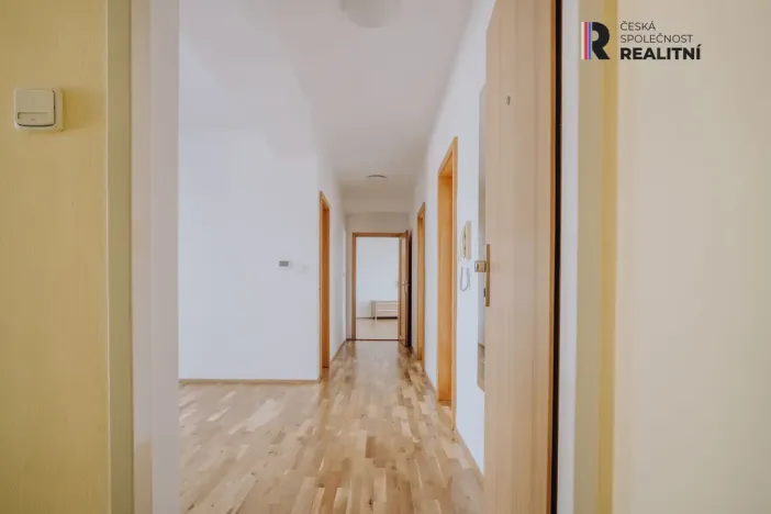 Prodej kanceláře, Kroměříž, náměstí Míru, 178 m2