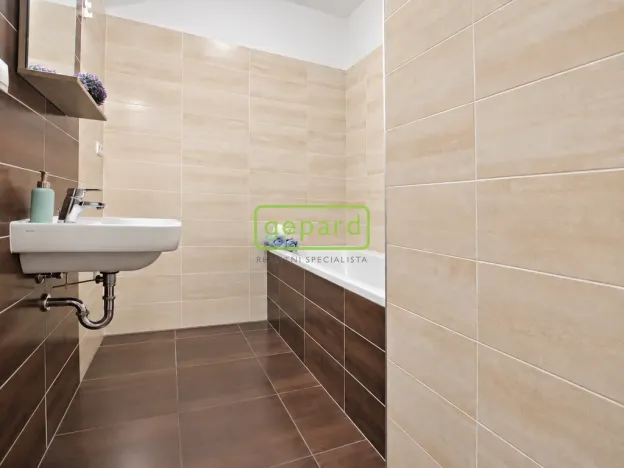 Pronájem bytu 1+kk, Brno, Listnatá, 33 m2