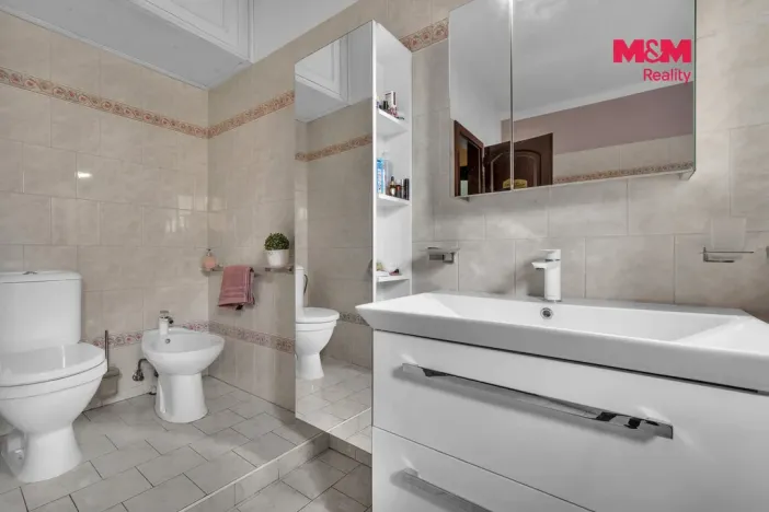 Prodej rodinného domu, Lomnice nad Popelkou, Josefa Jana Fučíka, 322 m2