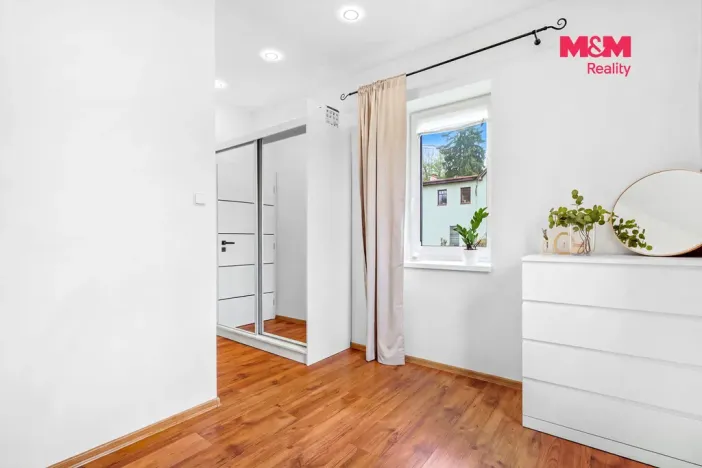 Pronájem bytu 2+kk, Jablonec nad Nisou - Mšeno nad Nisou, U Přehrady, 33 m2