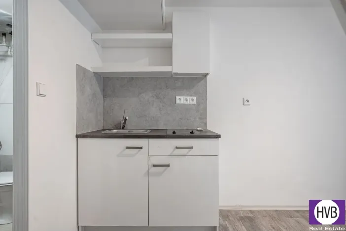 Prodej bytu 1+kk, Praha, Suchdolské náměstí, 12 m2