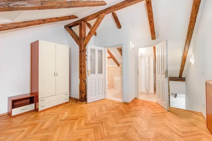 Prodej bytu 2+kk, Praha - Smíchov, Plzeňská, 63 m2