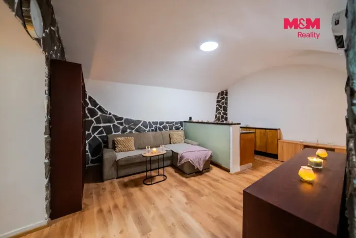Prodej komerční nemovitosti, Slavkov u Brna, Koláčkovo náměstí, 99 m2