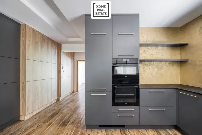 Prodej bytu 2+kk, Karlovy Vary, Šumavská, 75 m2