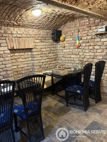 Prodej ubytování, Hradec Králové, Všehrdova, 260 m2