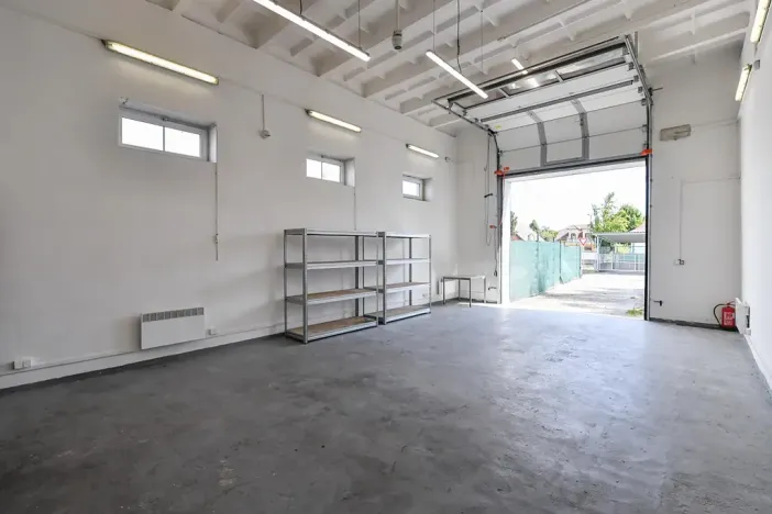 Prodej obchodního prostoru, Praha - Horní Počernice, Komárovská, 210 m2