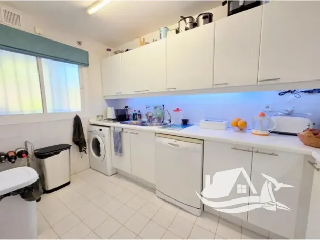 Prodej bytu 4+kk, Manilva, Španělsko, 92 m2