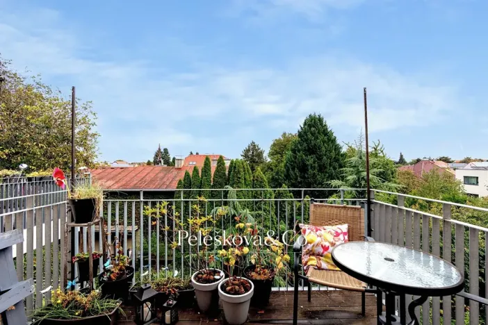 Pronájem bytu 2+kk, Praha - Suchdol, Májová, 45 m2