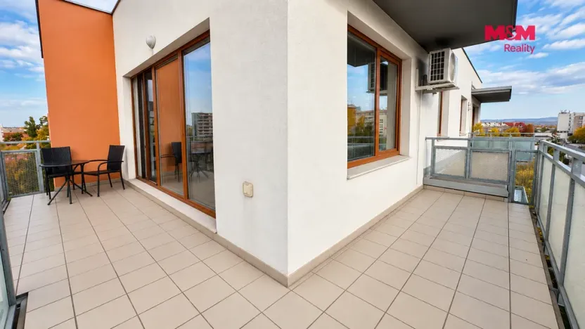 Pronájem bytu 4+kk, Olomouc - Hodolany, Nezvalova, 117 m2