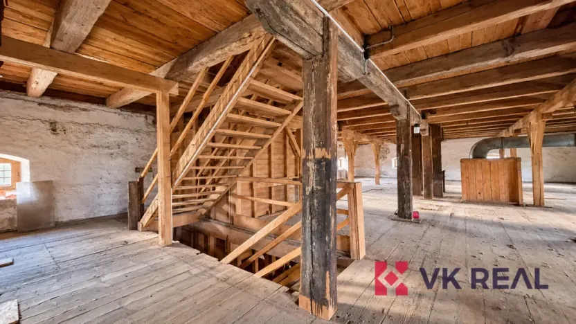 Prodej zemědělského objektu, Trhanov, 2380 m2