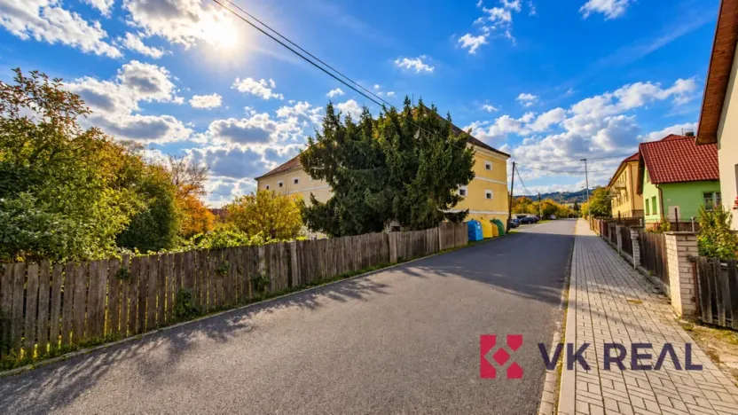 Prodej zemědělského objektu, Trhanov, 2380 m2