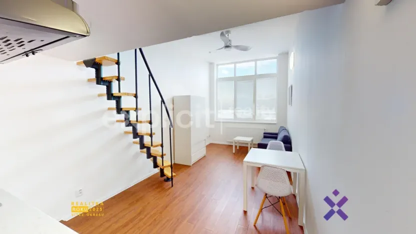 Pronájem bytu 1+kk, Zlín, Devadesátá, 29 m2
