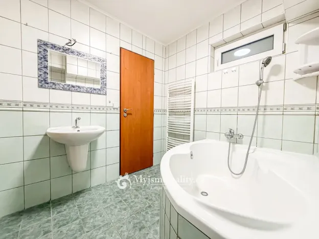 Prodej bytu 2+kk, Znojmo, Chelčického, 46 m2