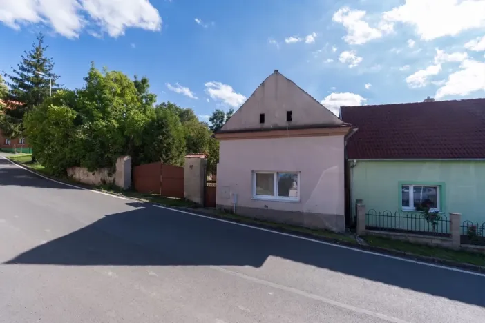 Prodej rodinného domu, Lužice, 120 m2