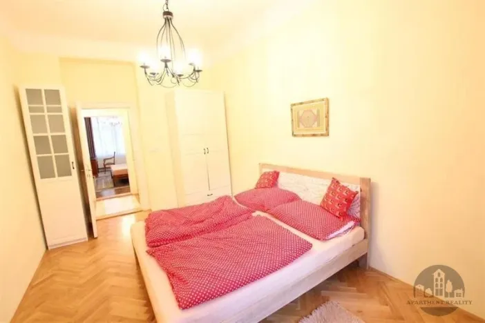 Pronájem bytu 3+1, Praha, Korunní, 95 m2