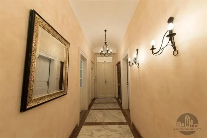Pronájem bytu 3+1, Praha, Korunní, 95 m2