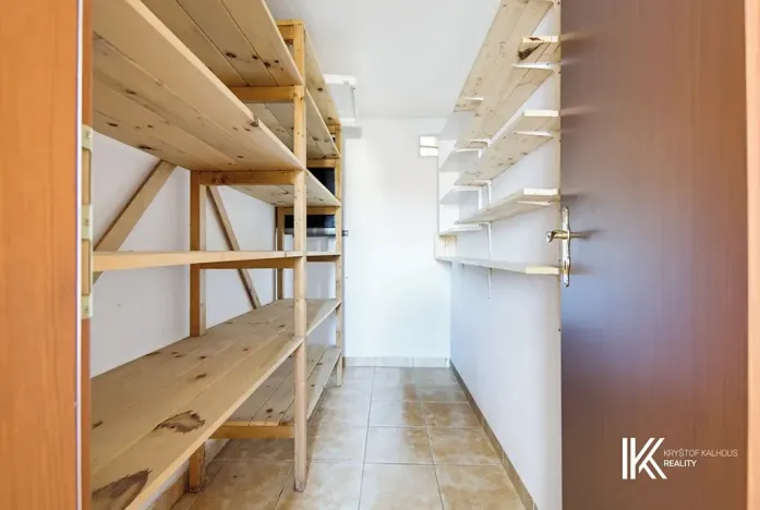 Prodej ubytování, Hrochův Týnec, 356 m2