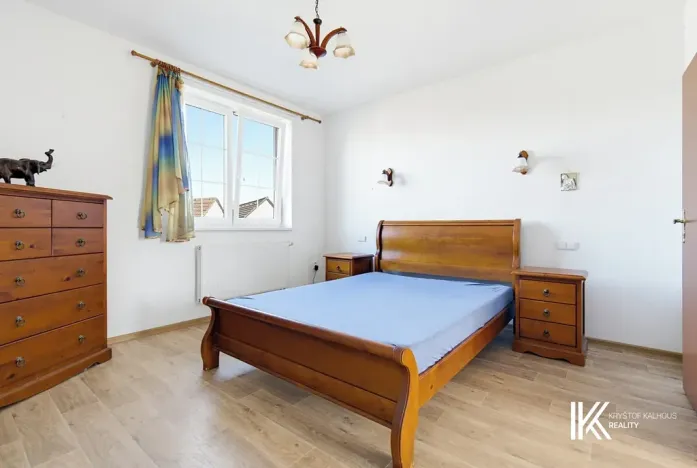Prodej kanceláře, Hrochův Týnec, 356 m2