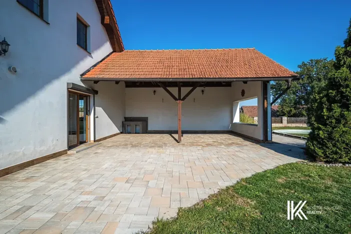 Prodej kanceláře, Hrochův Týnec, 356 m2