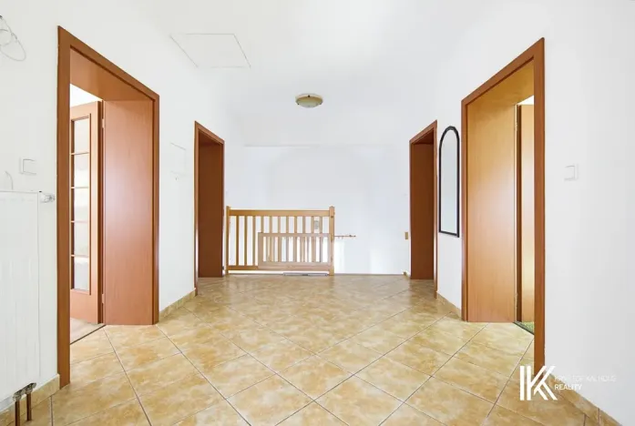 Prodej rodinného domu, Hrochův Týnec, 356 m2
