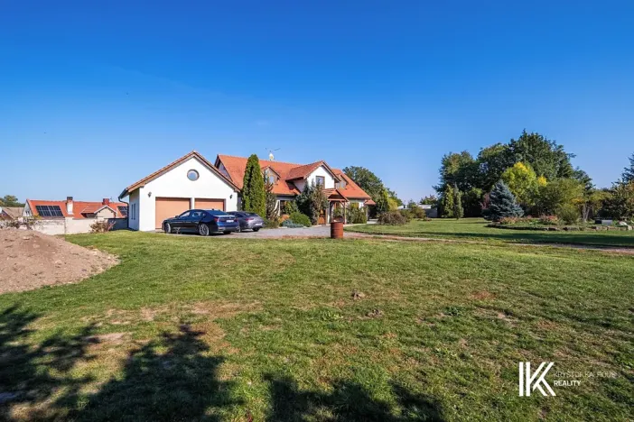 Prodej rodinného domu, Hrochův Týnec, 356 m2