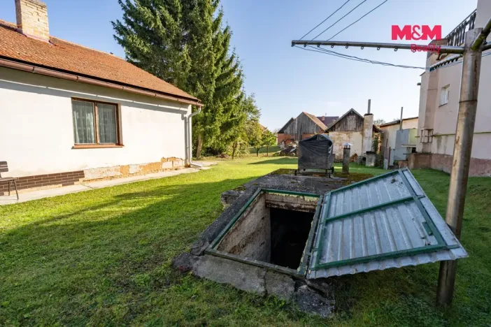 Prodej rodinného domu, Výrov - Hadačka, 662 m2