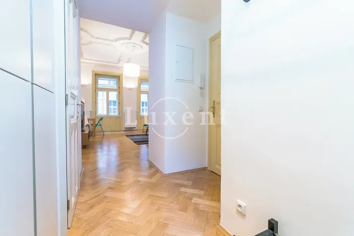 Pronájem bytu 2+kk, Praha - Nové Město, Soukenická, 66 m2