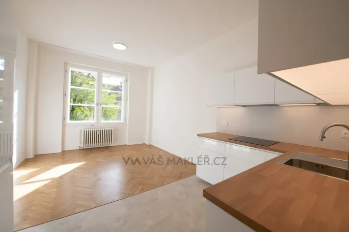 Pronájem bytu 3+kk, Praha - Karlín, Sokolovská, 86 m2