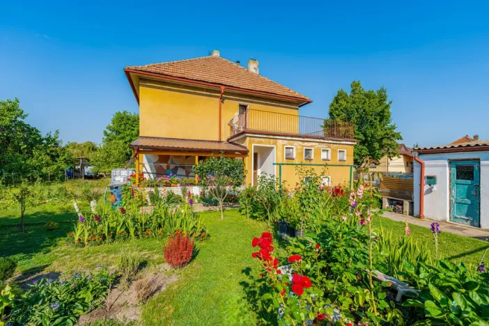 Prodej bytu 3+1, Libochovice, Poděbradova, 67 m2