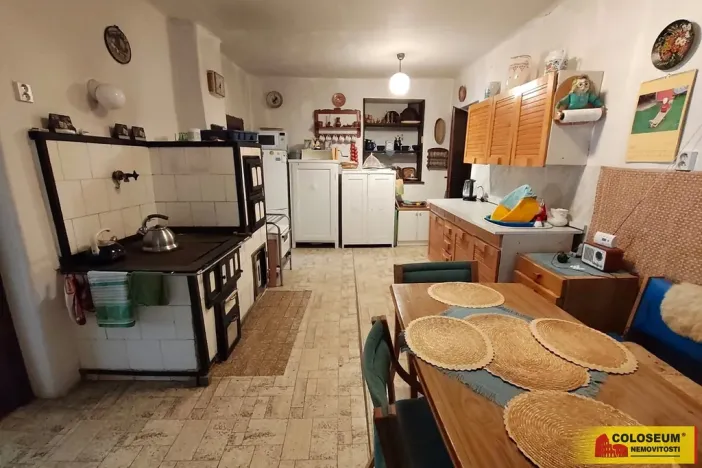 Prodej rodinného domu, Dzbel, 360 m2