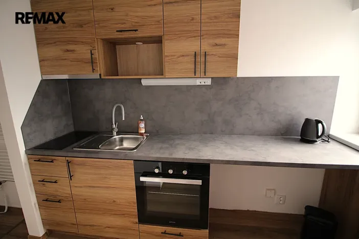 Pronájem bytu 1+kk, Hrádek nad Nisou - Donín, Donínská, 24 m2