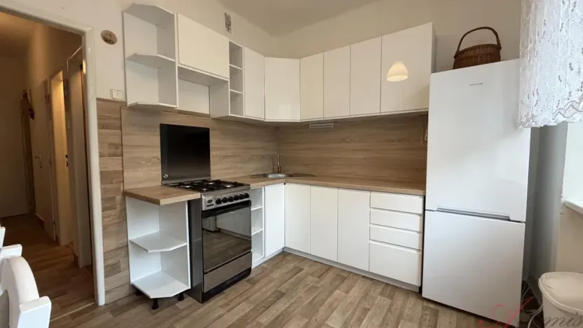 Pronájem bytu 1+1, Ostrava - Poruba, Hlavní třída, 43 m2