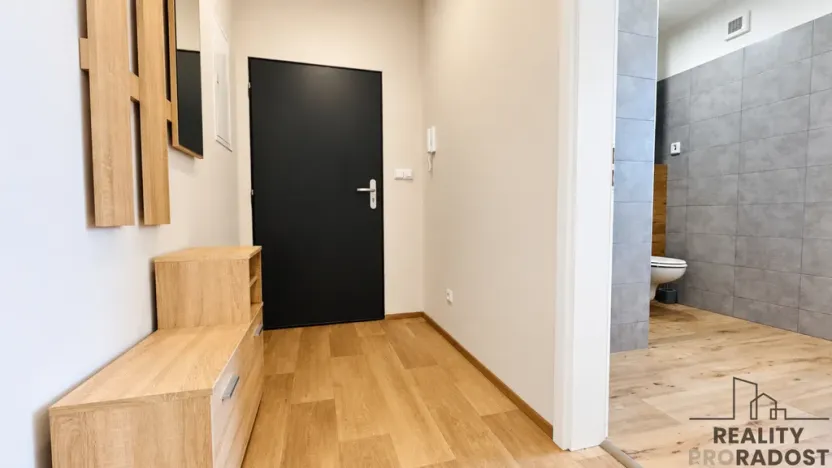 Pronájem bytu 2+kk, Hodonín, Národní třída, 39 m2