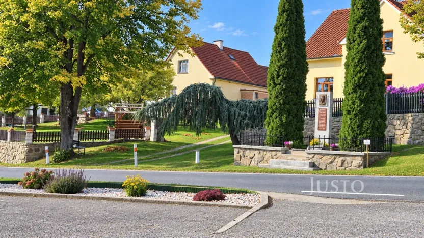 Prodej rodinného domu, Olešná, 215 m2