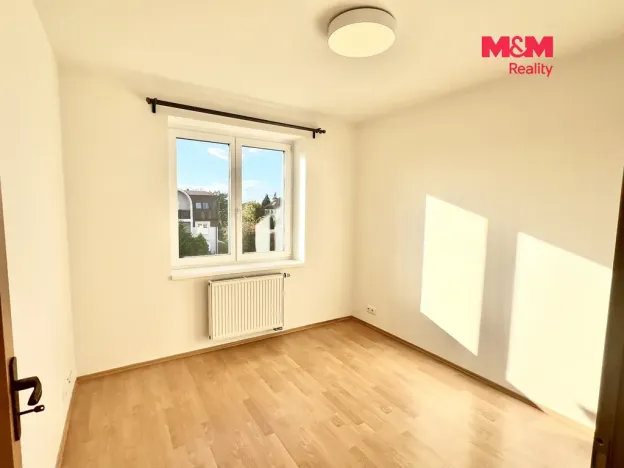 Pronájem bytu 2+kk, Vestec, Ve Stromkách, 46 m2