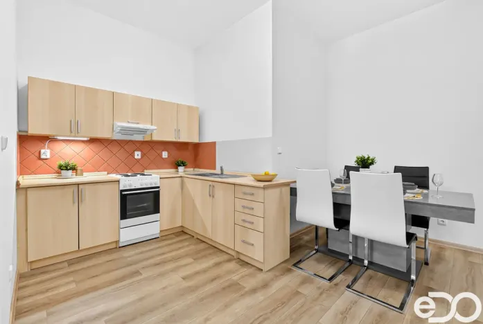 Prodej bytu 2+kk, Milovice, Topolová, 56 m2