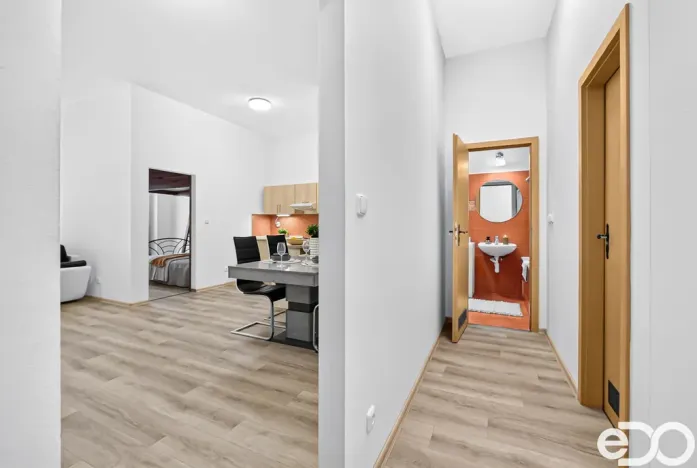 Prodej bytu 2+kk, Milovice, Topolová, 56 m2