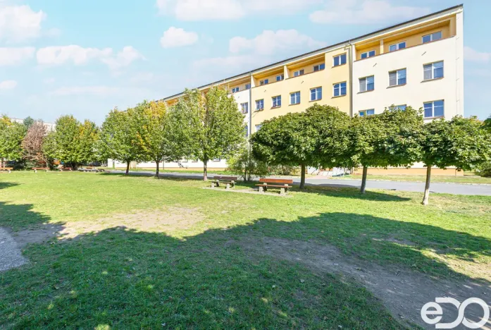 Prodej bytu 2+kk, Milovice, Topolová, 56 m2