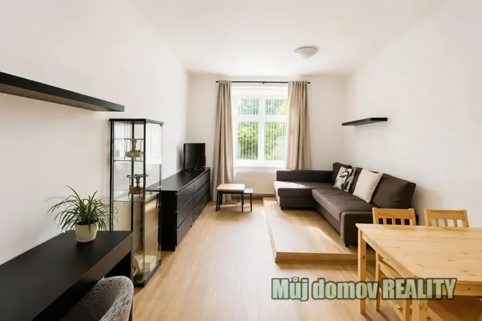 Pronájem bytu 2+1, Praha - Bubeneč, Verdunská, 55 m2