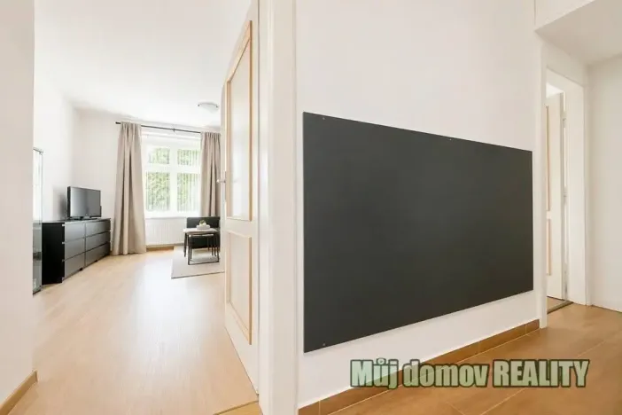 Pronájem bytu 2+1, Praha - Bubeneč, Verdunská, 55 m2